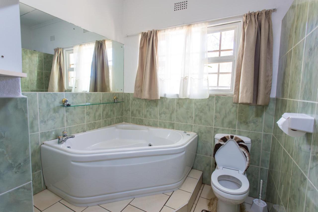 The Ad Lib Executive Lodge Lilongwe Zewnętrze zdjęcie
